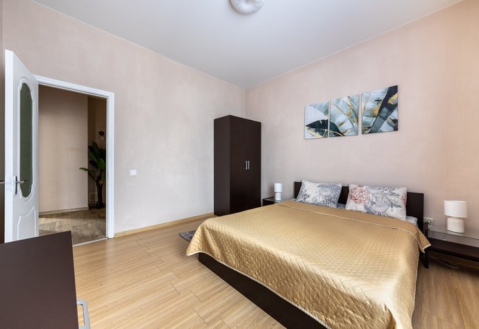 ул. 1905 года (ул. Живова, 10)