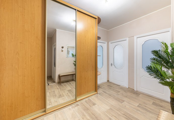 ул. 1905 года (ул. Живова, 10)