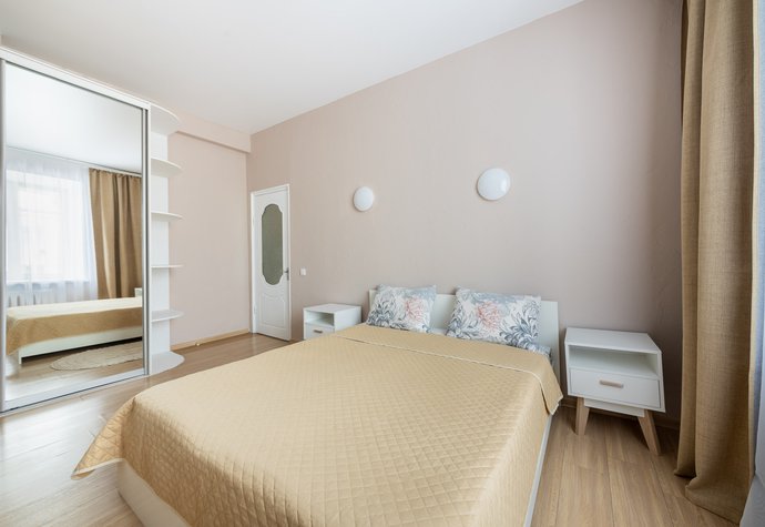 ул. 1905 года (ул. Живова, 10)