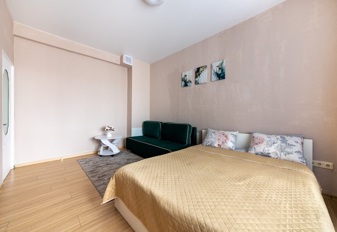 ул. 1905 года (ул. Живова, 10)