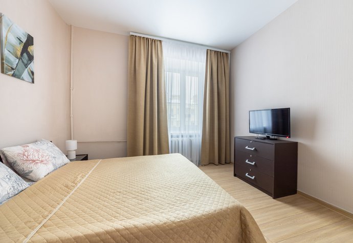 ул. 1905 года (ул. Живова, 10)