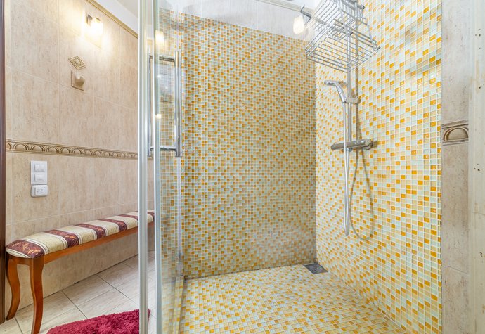 Пречистенка (Мал.Левшинский пер., 14/9 стр.1)