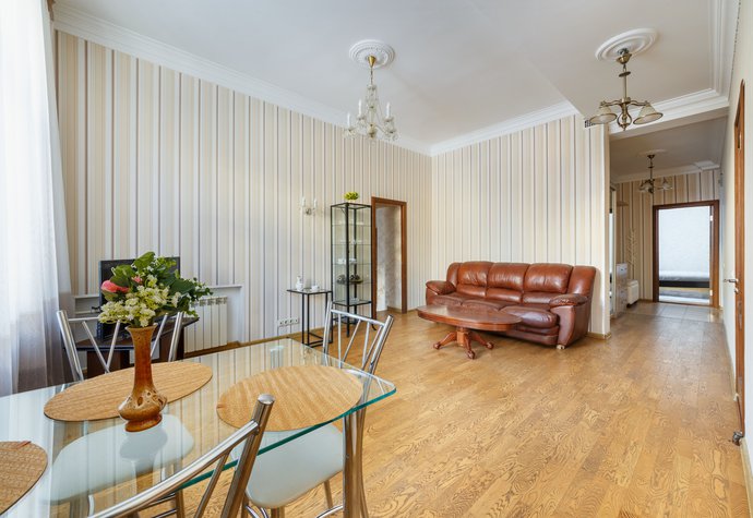 наб. Тараса Шевченко, 5