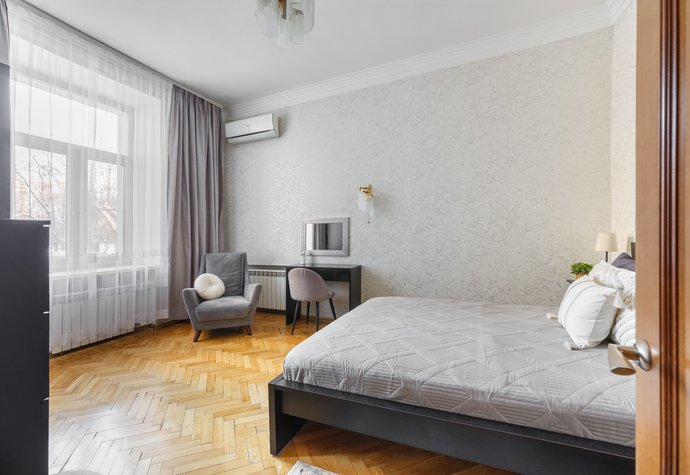 наб. Тараса Шевченко, 5