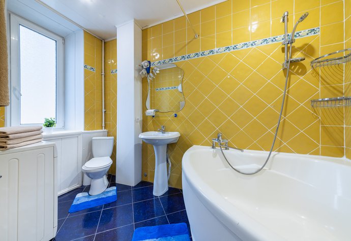 ул. 1905 года (ул. Живова, 10)