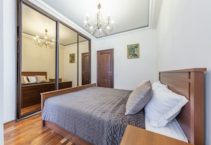 Пречистенка (Мал.Левшинский пер., 14/9 стр.1)