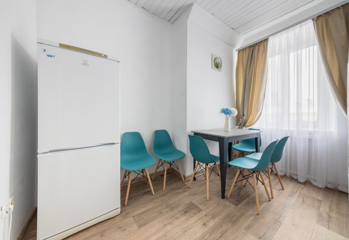 ул. 1905 года (ул. Живова, 10)