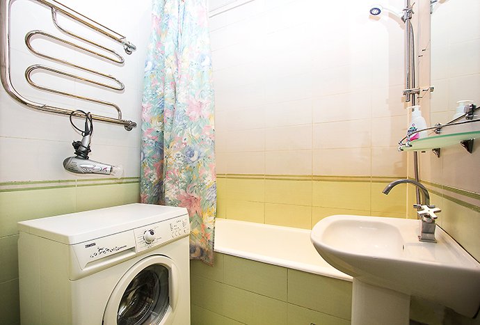 Площадь Победы (ул. Генерала Ермолова, 2)