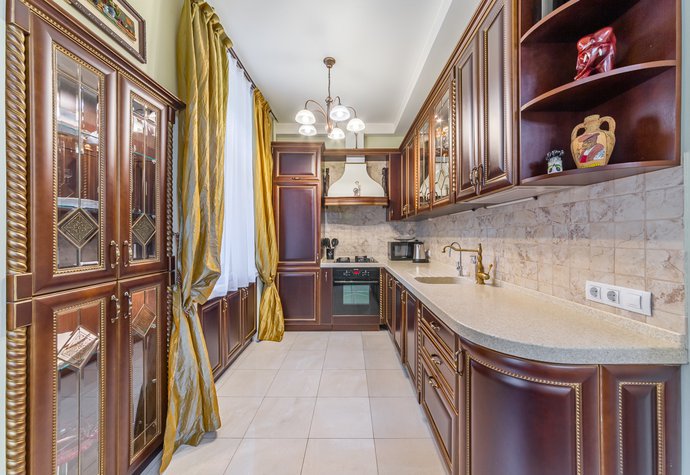 Пречистенка (Мал.Левшинский пер., 14/9 стр.1)