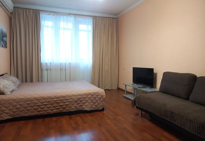 Снять на сутки 1-комнатную квартиру ул. Изумрудная, 11