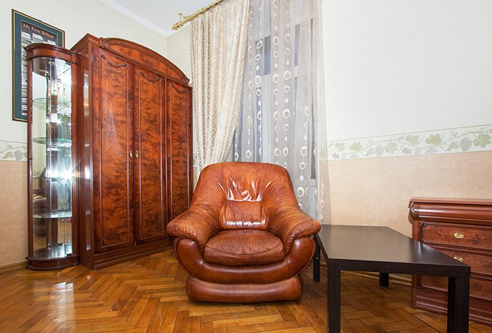 Площадь Победы (ул. Генерала Ермолова, 2)